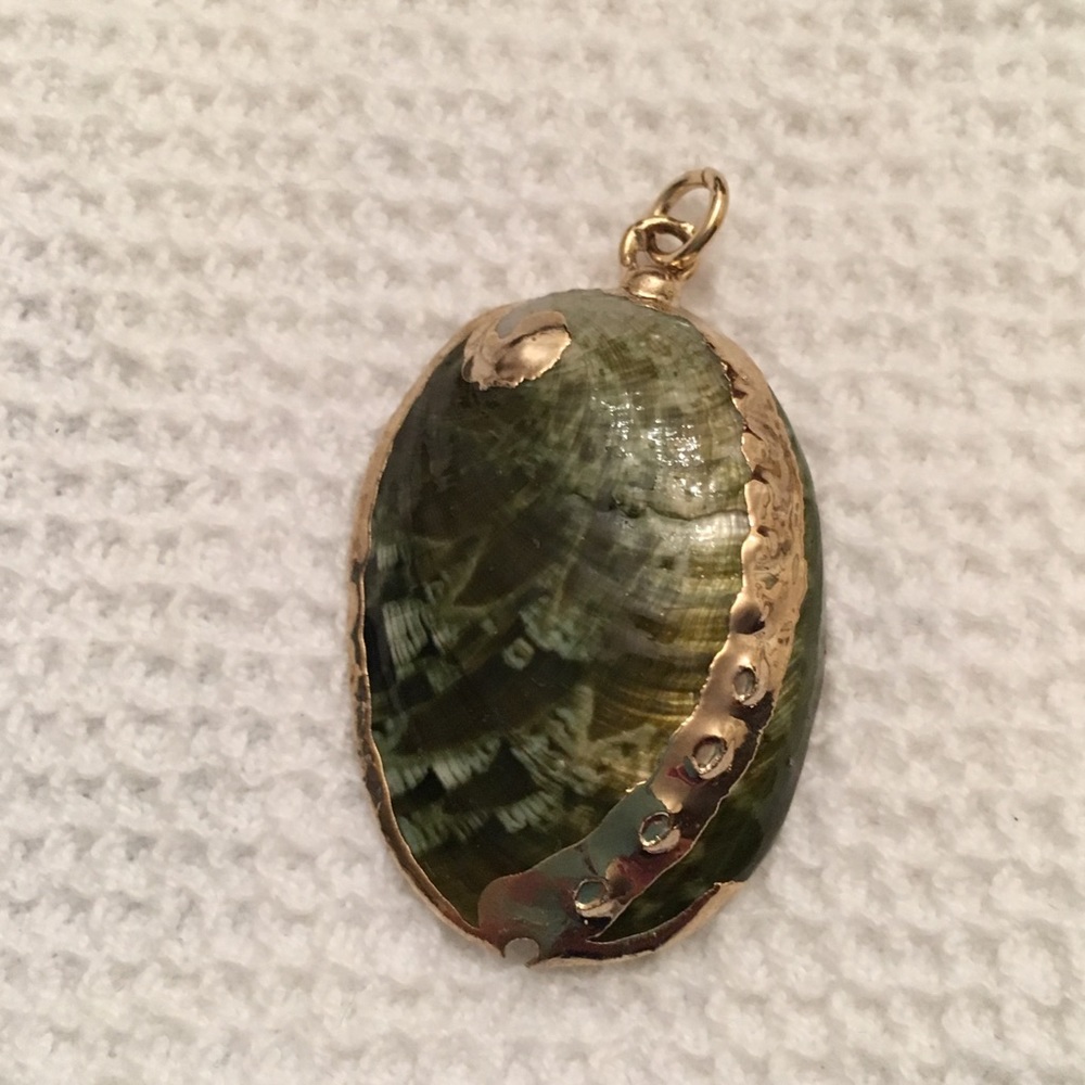 Real Shell Pendant